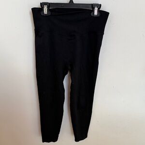 3/$10 Victoria’s Secret Pink active cropped black leggings